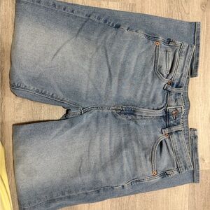 American Eagle Outfitters Light Wash Blue Jeans